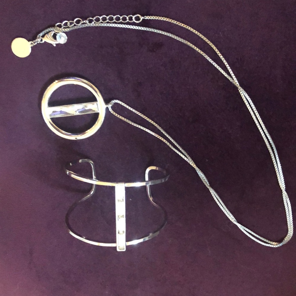 WHITE HOUSE BLACK MARKET CUFF BRACELET & CIRCLE PENDANT NECKLACE W/ BAGUETTES - Picture 3 of 12